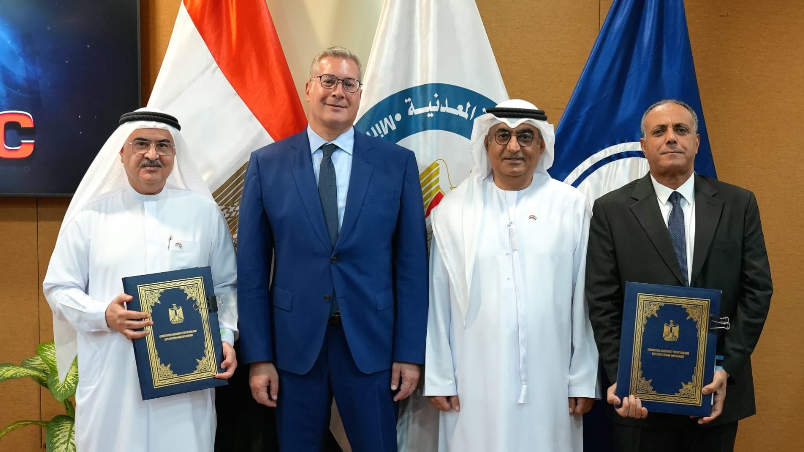 توقيع 3 اتفاقيات جديدة للبحث عن البترول والغاز مع أباتشي ودراجون وبرينكو مصر 